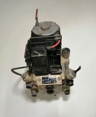 Volkswagen Transporter - Caravelle T4 ABS Pump 0265201037 262200378