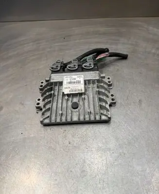 Renault Clio III Engine control unit/module 237101989R 237101990R Z08TS0T01