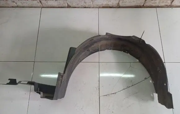Toyota Corolla Verso AR10 Front wheel arch liner splash guards