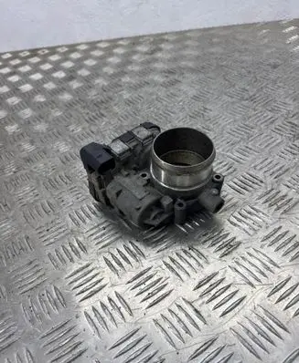 Volkswagen Touran I Throttle valve 03C133062D