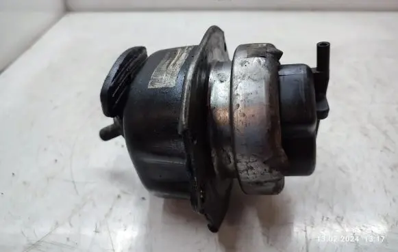 BMW X5 E70 Engine mount bracket 679541701