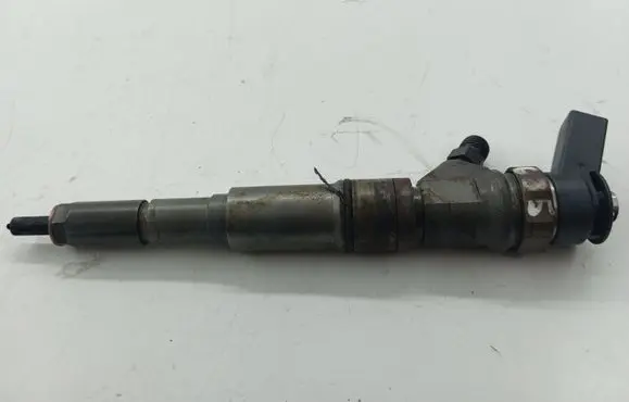 BMW 5 E60 E61 Fuel injector 0445110212