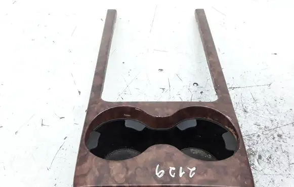 Cup holder front
