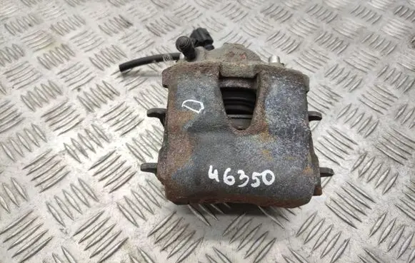 Volkswagen Golf VII Front brake caliper
