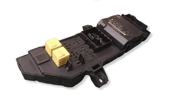 Opel Vectra C Fuse module 24443147 961784CXX 138194
