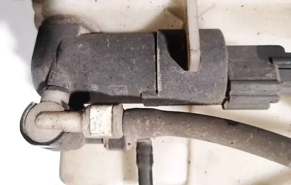 Ford Focus Windscreen/windshield washer pump