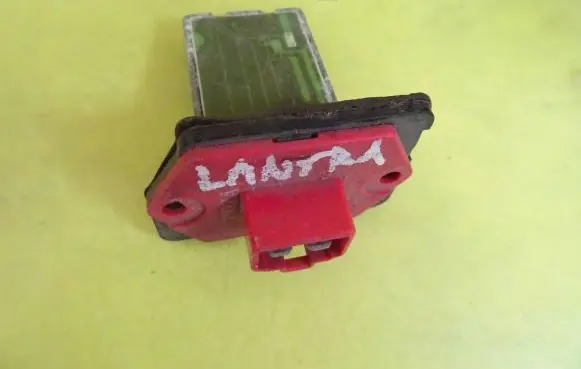 Hyundai Lantra II Heater blower motor/fan resistor