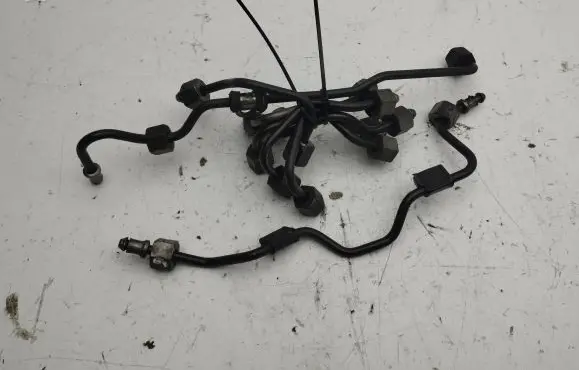 Mercedes-Benz S W221 Fuel injector supply line/pipe 