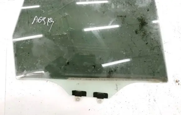 Honda FR-V Rear door window glass