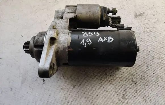 Volkswagen Golf V Starter motor 0001123012