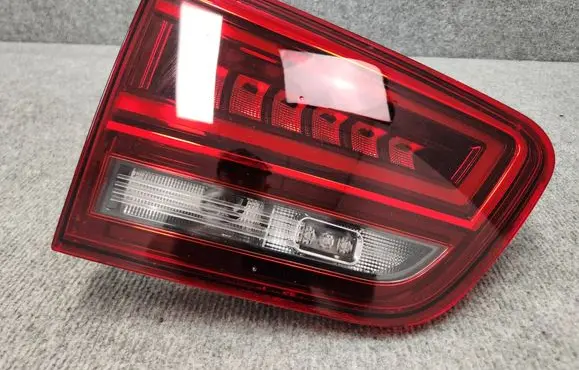 Seat Alhambra (Mk2) Tailgate rear/tail lights 7N5945307SCZ 7N5945307