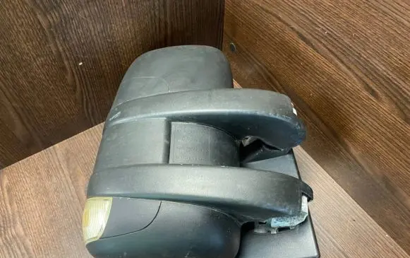 Iveco Daily 4th gen Front door electric wing mirror 9010114 3800416