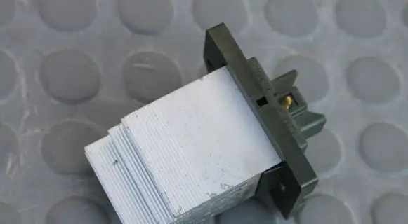 KIA Carens III Heater blower motor/fan resistor