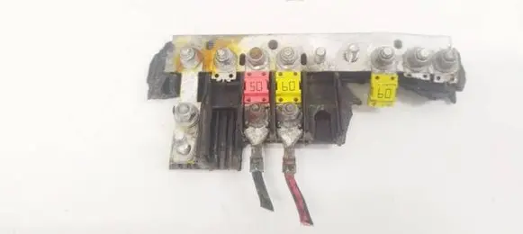 Volkswagen PASSAT B6 Fuse box set