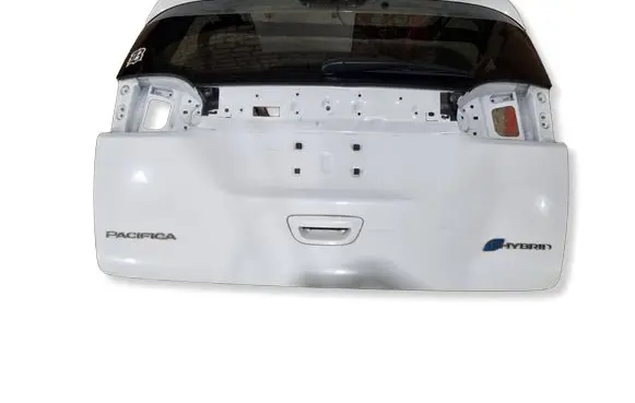 Chrysler Pacifica Tailgate/trunk/boot lid 16692 16692CAVA