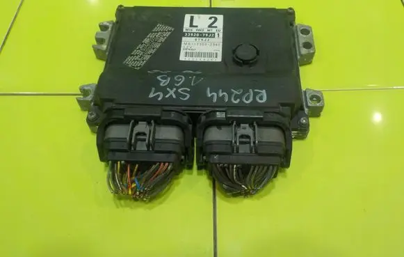 Suzuki SX4 Engine control unit/module 3392079J21 RP244