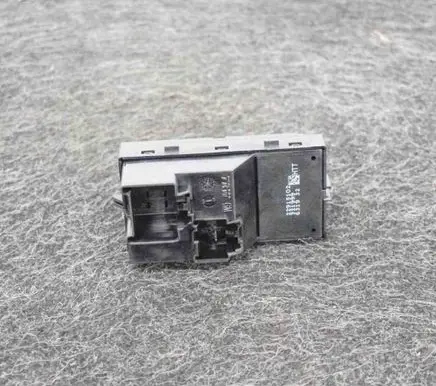 Opel Mokka Electric window control switch 22915102