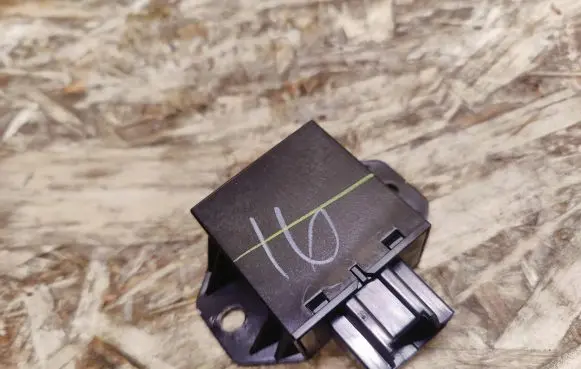 Cadillac XTS Wing mirror control module 23287825