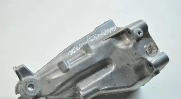 Mercedes-Benz GLC X253 C253 Engine mounting bracket A6512235604