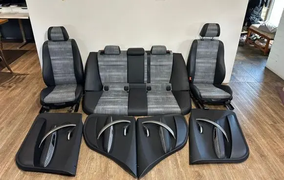 Seat set