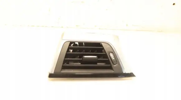 BMW 3 F30 F35 F31 Dashboard side air vent grill/cover trim 9218549-11