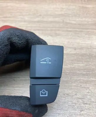 Audi Q7 4L Glove box opening button 4L2927227
