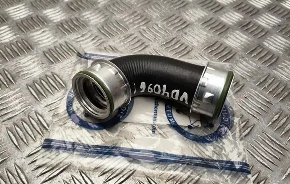 Audi A3 S3 8P Air intake hose/pipe 1K0145790C