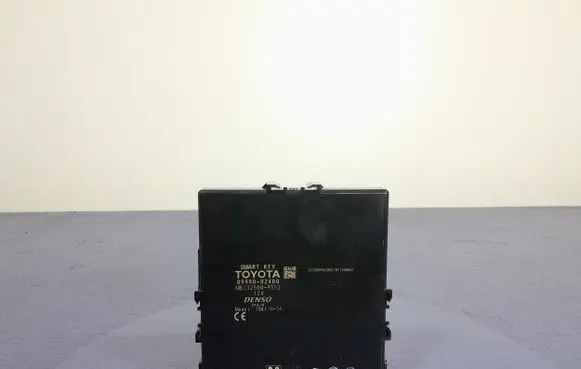Toyota Auris E180 Other control units/modules 89990-02400