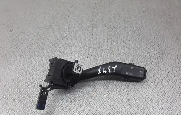 Skoda Octavia Mk2 (1Z) Wiper control stalk 1K0953519A