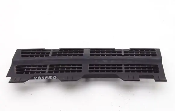 Mitsubishi Pajero Wiper trim MITSUBISHI_PAJERO_II_91-99_KRATKA_PODSZYBIA_PRAWA