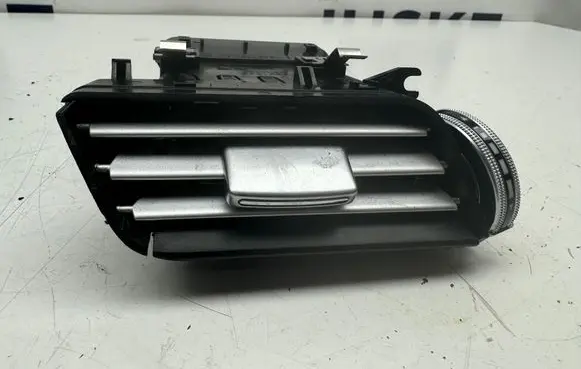 Mercedes-Benz E W212 Dashboard side air vent grill/cover trim A2128303354