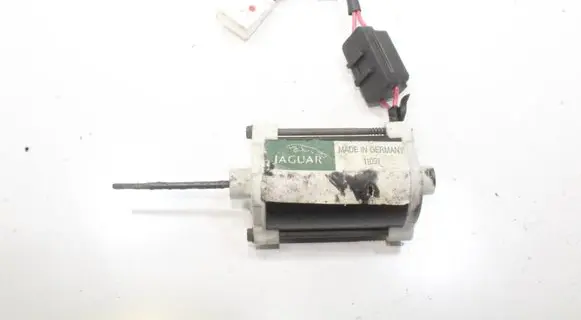 Jaguar XK8 - XKR Seat adjustment motor 630158