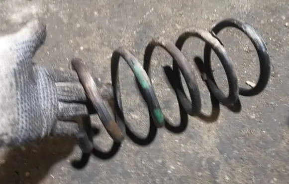 Volvo V70 Rear coil spring
