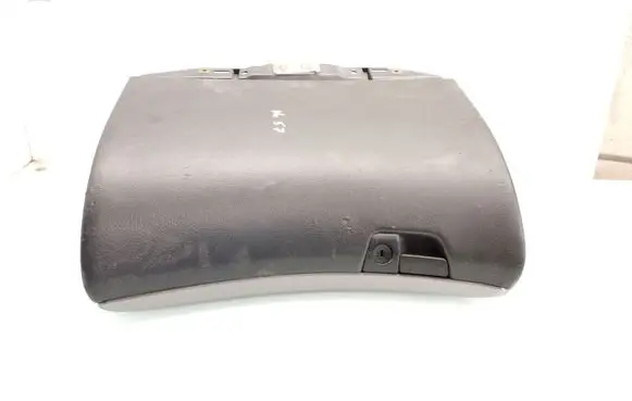Volvo XC70 Glove box 8650374