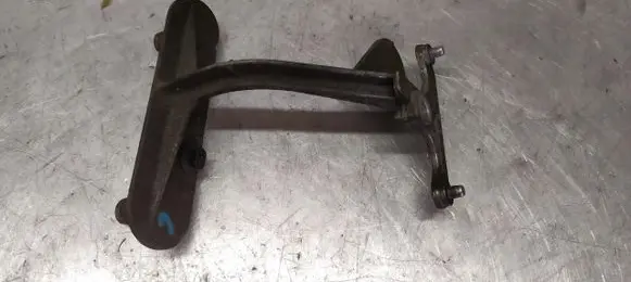 Mercedes-Benz C W204 ABS pump bracket A2044310240