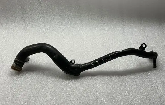 Audi A6 S6 C5 4B Engine coolant pipe/hose 059121071P