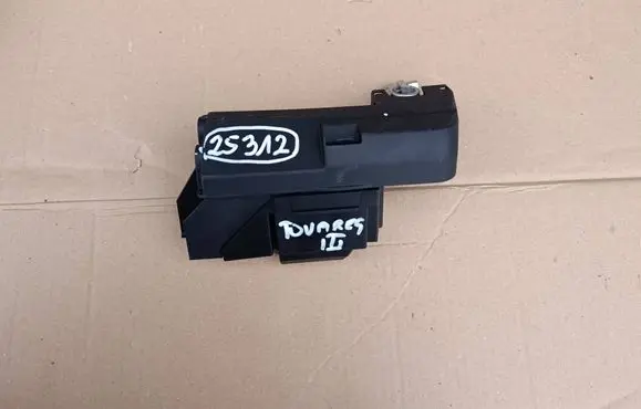 Volkswagen Touareg III Battery relay fuse 4N0915459A