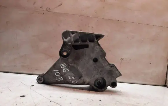 Volkswagen PASSAT B6 Engine mounting bracket 03G199207G 550KTS102