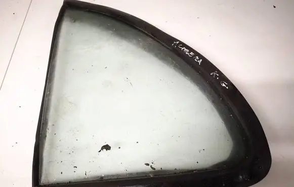 Nissan Almera Rear side window as2