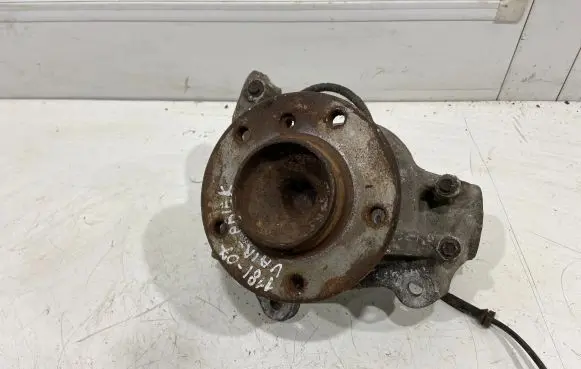 BMW 1 E81 E87 Front wheel hub spindle knuckle 3121676444303