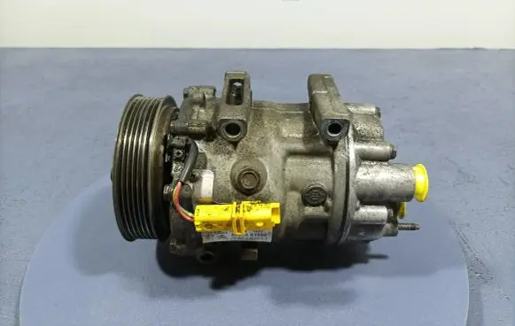 Peugeot 807 Air conditioning (A/C) compressor (pump) 9686061980