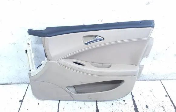 Mercedes-Benz CLS C219 Front door card panel trim A2197202048