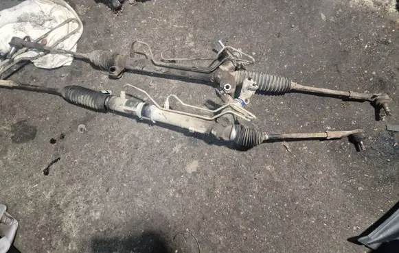 Nissan X-Trail T30 Steering rack