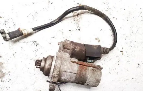 Volkswagen Touran I Starter motor 02Z911023H