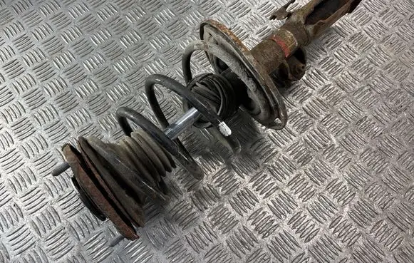 Toyota Avensis T270 Front shock absorber with coil spring
