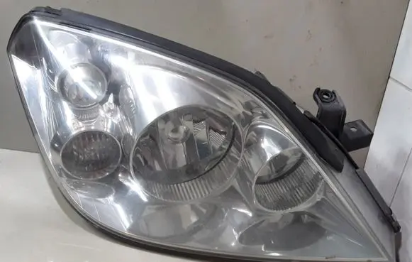 Nissan Primera Headlight/headlamp 237598