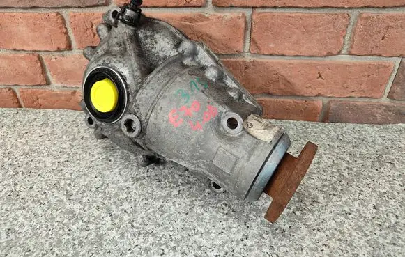 BMW X5 E70 Front differential 7590898 8635860
