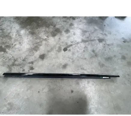 BMW 2 G42 Front door glass trim molding 7482857