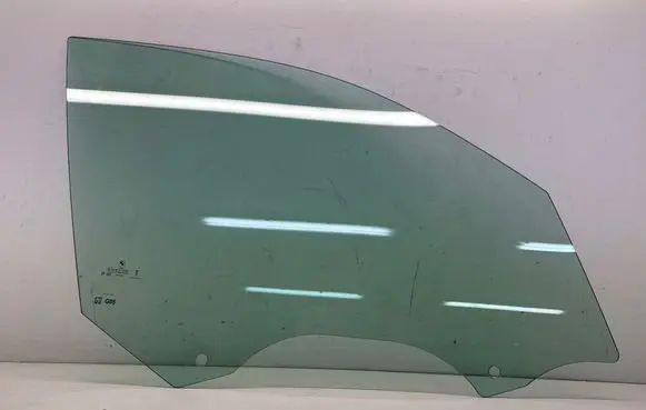 BMW X5 G05 Front door window glass four-door