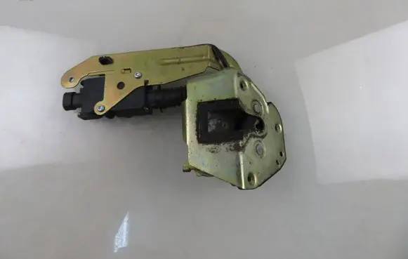 Citroen C8 Rear door lock 299105